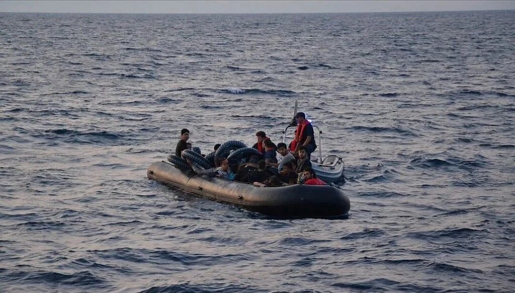 BM: En Az 17 Bin Göçmen Yunanistan Deniz Sınırından Geri İtildi