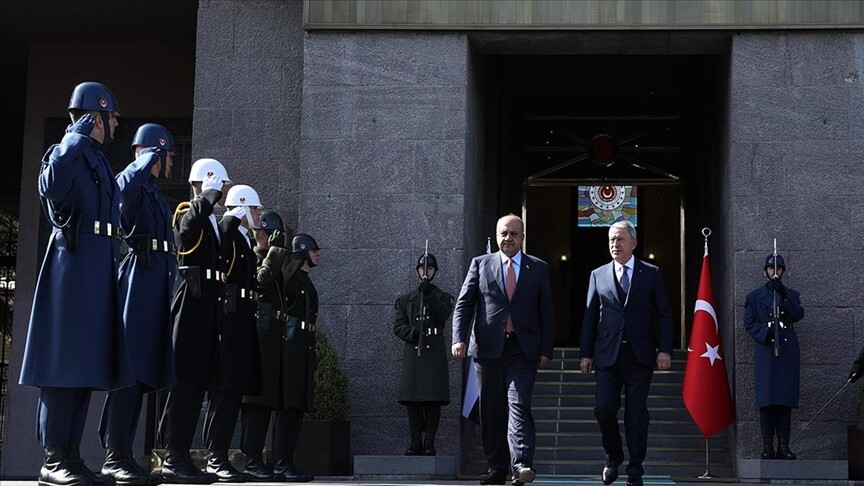 Savunma Bakanı Abbasi, Türk mevkidaşı Akar ile görüştü